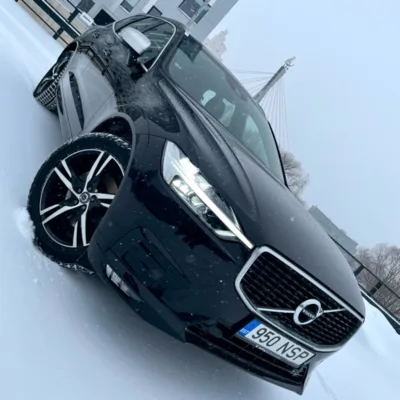 Volvo XC60 /2018/09