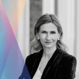 096: Kristina Siimar – finantsvaldkonna muutuste juht, kes ehitab rahvusvahelisi organisatsioone ning kultuuri nende sees
