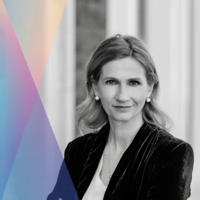 096: Kristina Siimar – finantsvaldkonna muutuste juht, kes ehitab rahvusvahelisi organisatsioone ning kultuuri nende sees